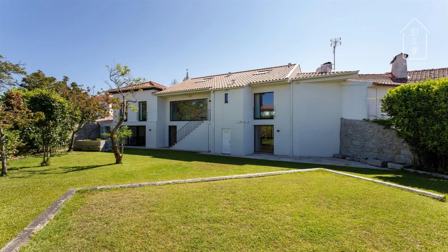 Moradia T4 para Venda em Darque Foto 6