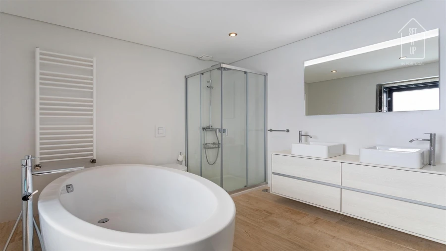 Moradia T4 para Venda em Darque Foto 14