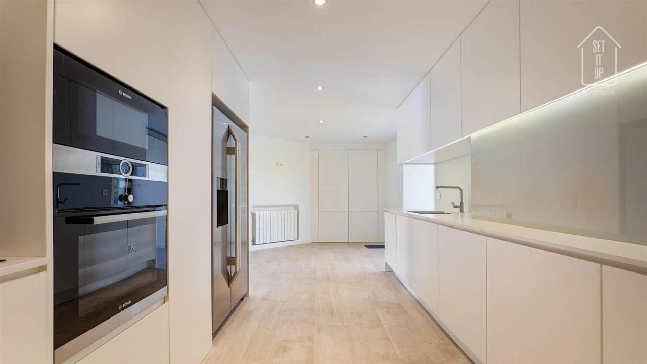 Moradia T4 para Venda em Darque Foto 7