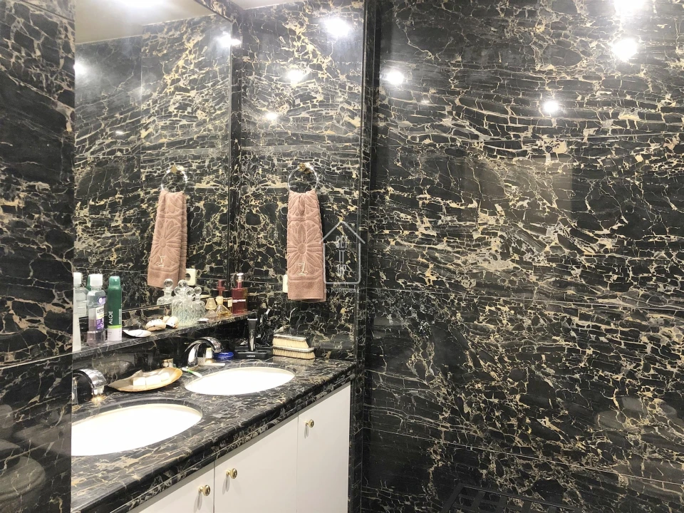 Apartamento T4 para Venda em Ramalde Foto 34