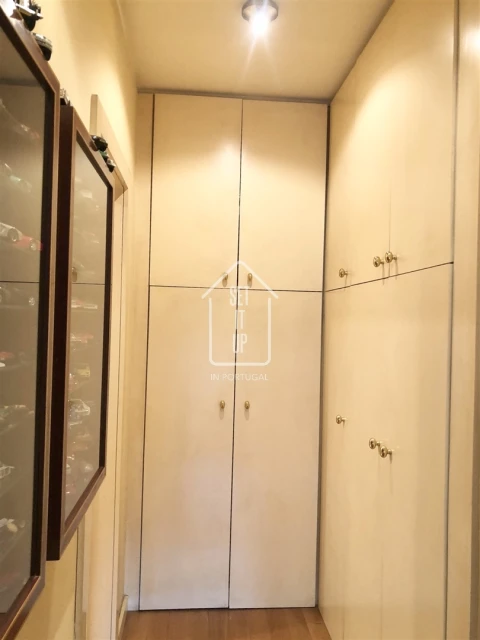Apartamento T4 para Venda em Ramalde