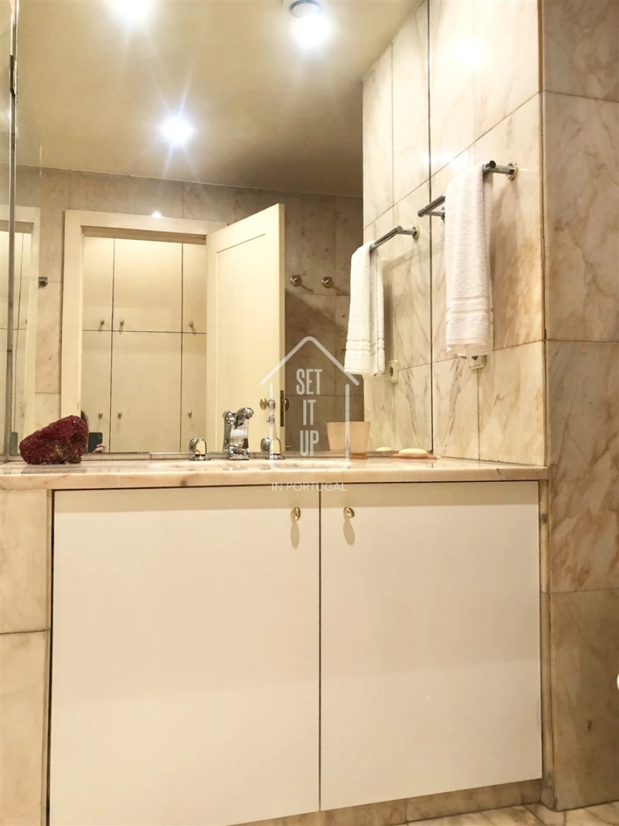 Apartamento T4 para Venda em Ramalde Foto 31
