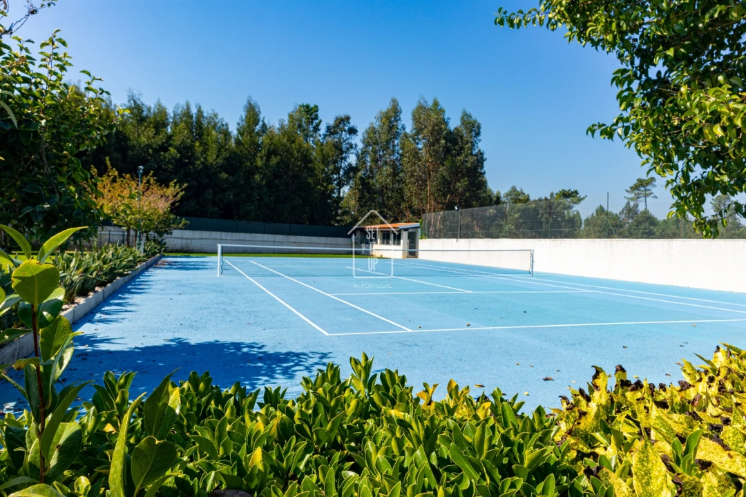 Moradia T4 para Venda em Vilar e Mosteiró Foto 3