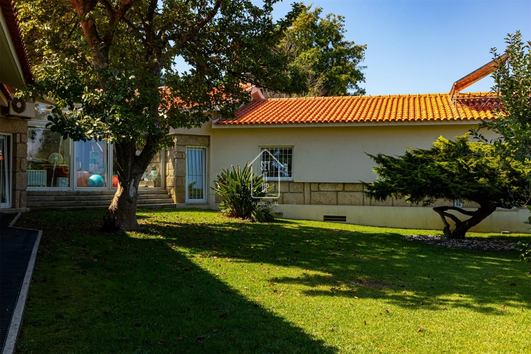 Moradia T4 para Venda em Vilar e Mosteiró Foto 13