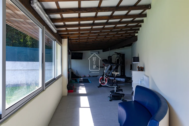 Moradia T4 para Venda em Vilar e Mosteiró Foto 6