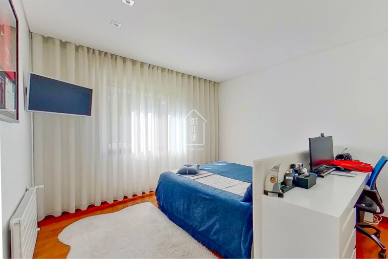 Moradia T4 para Venda em Vilar e Mosteiró Foto 47