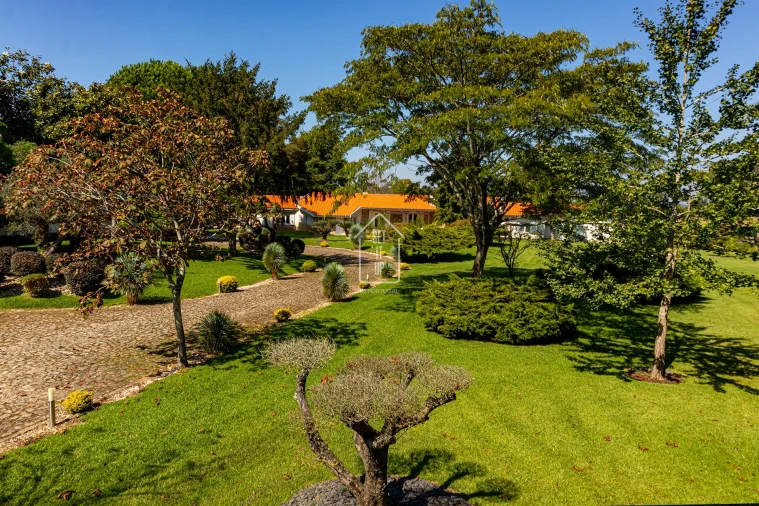 Moradia T4 para Venda em Vilar e Mosteiró Foto 7