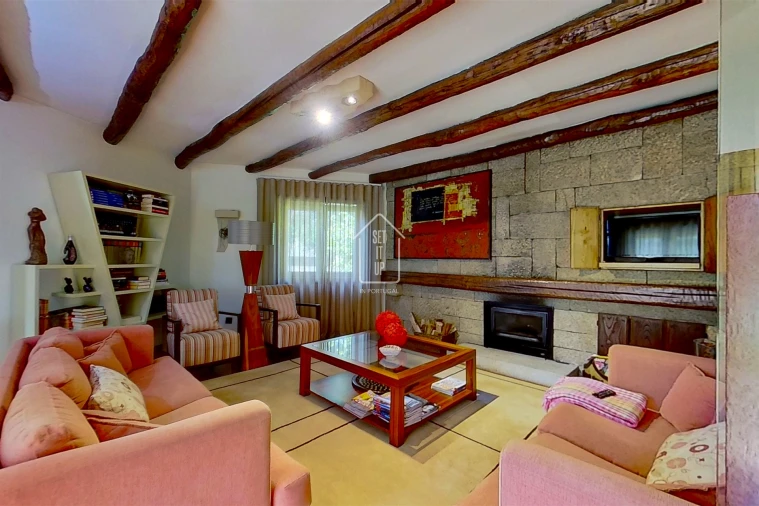 Moradia T4 para Venda em Vilar e Mosteiró Foto 56