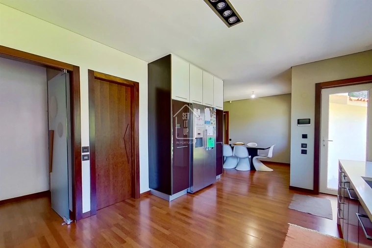 Moradia T4 para Venda em Vilar e Mosteiró Foto 34