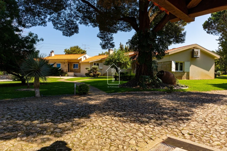 Moradia T4 para Venda em Vilar e Mosteiró Foto 18