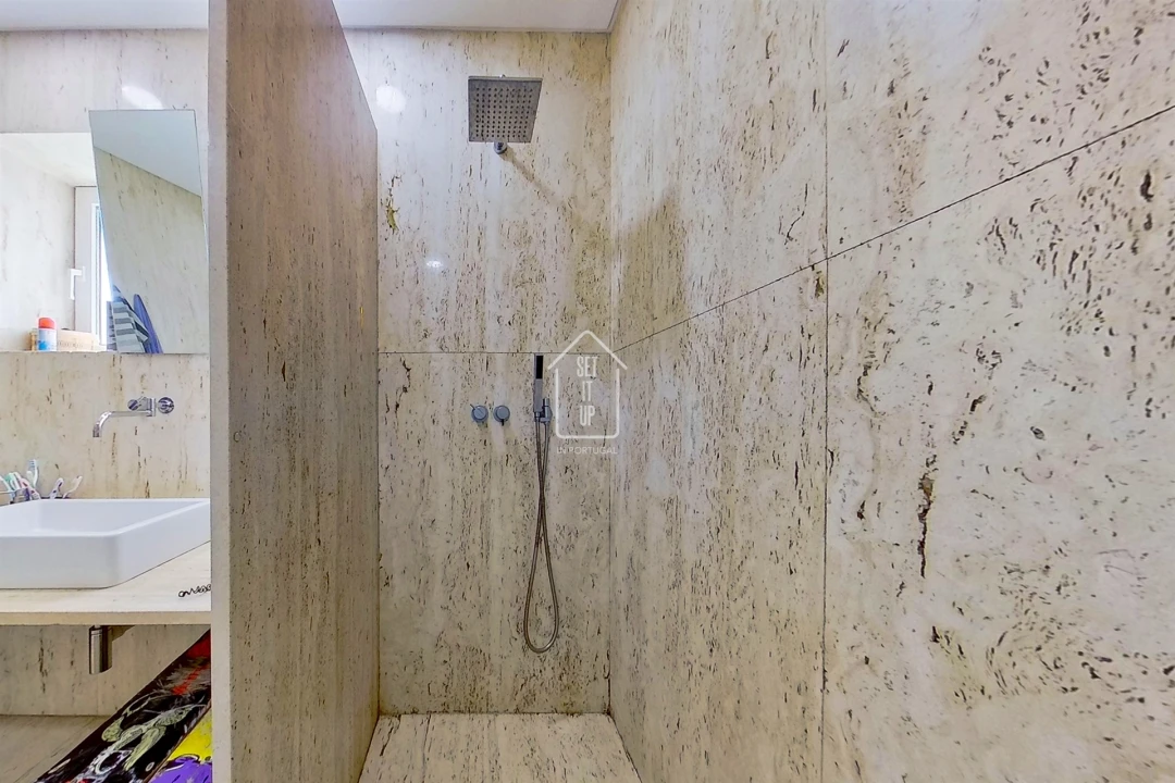 Moradia T4 para Venda em Vilar e Mosteiró Foto 28