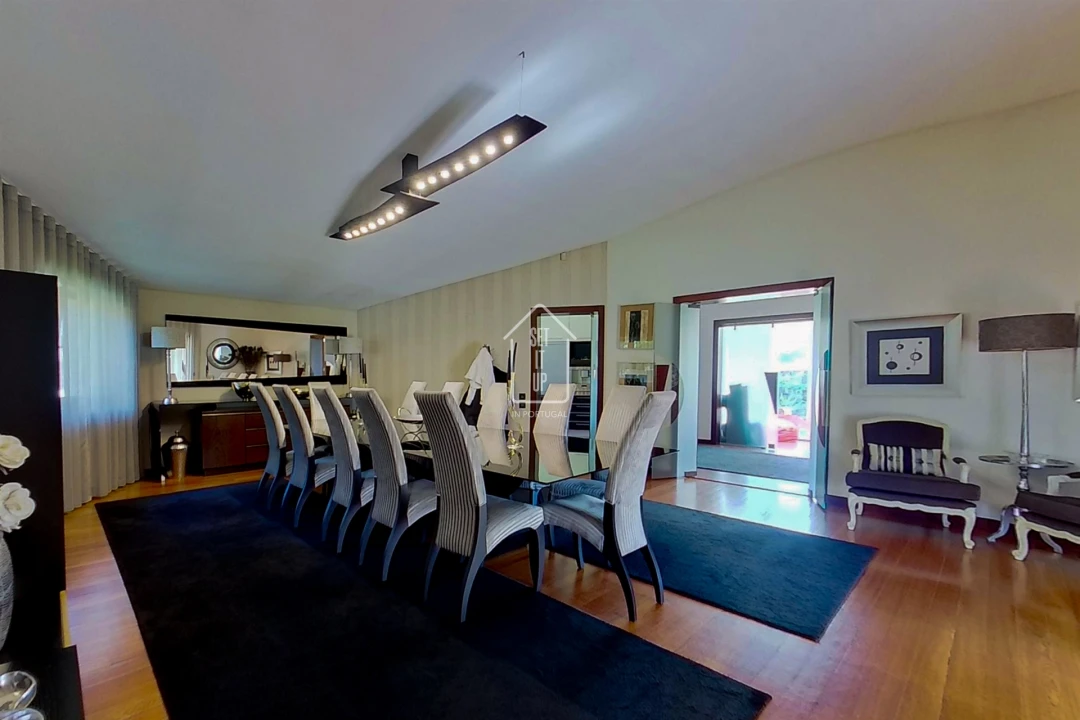 Moradia T4 para Venda em Vilar e Mosteiró Foto 57