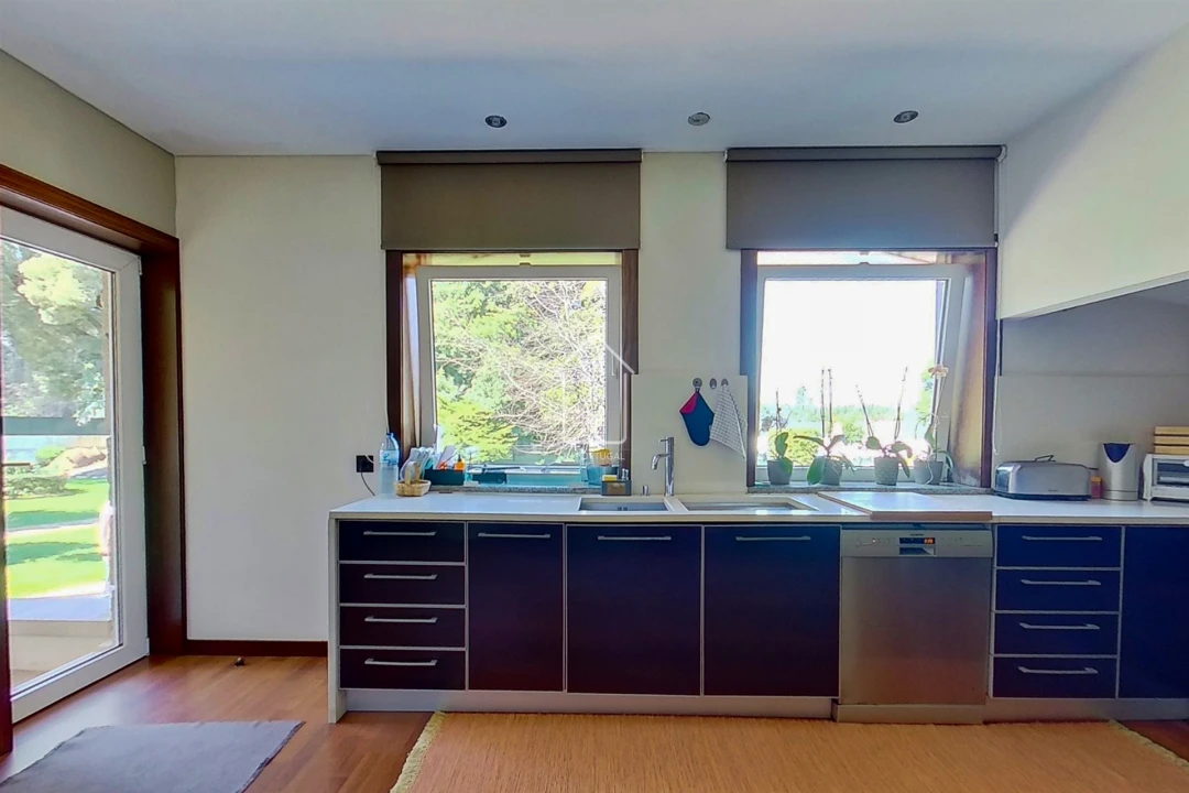 Moradia T4 para Venda em Vilar e Mosteiró Foto 32