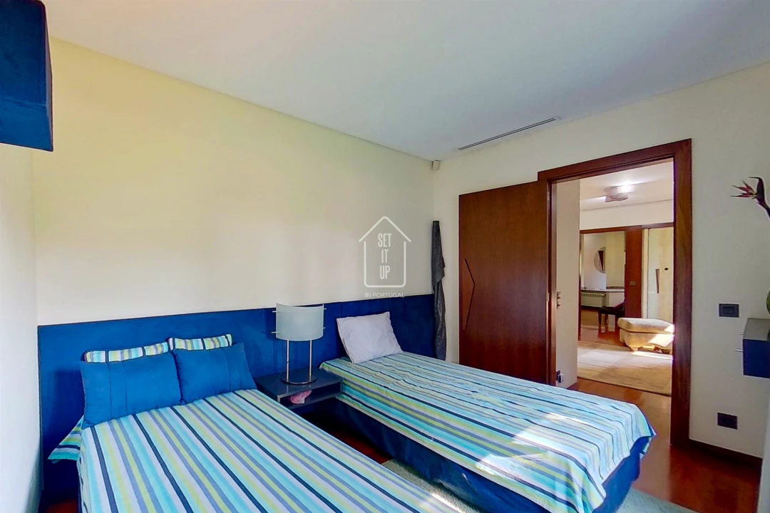 Moradia T4 para Venda em Vilar e Mosteiró Foto 51