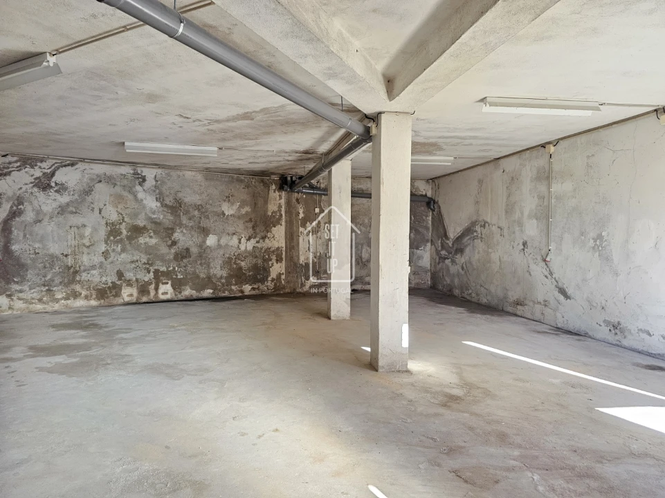 Garagem para Venda em Rio Tinto Foto 2