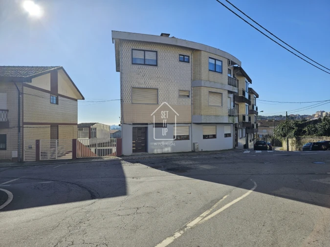 Garagem para Venda em Rio Tinto Foto 12