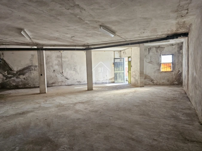 Garagem para Venda em Rio Tinto Foto 1