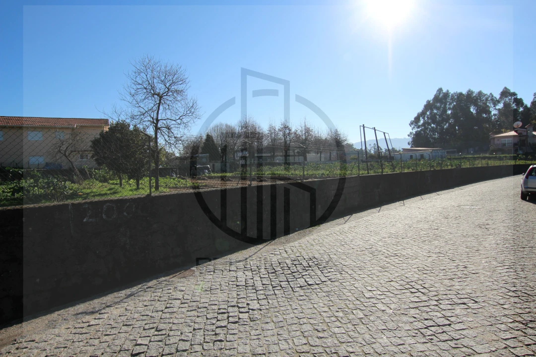 Terreno para Venda em Areias, Sequeirô, Lama e Palmeira Foto 4