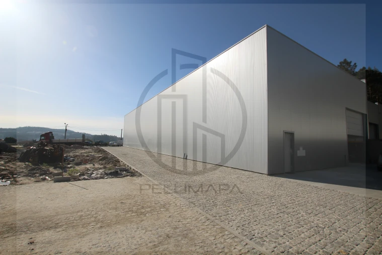 Terreno Comércio / Armazém para Venda em Abade de Neiva Foto 9