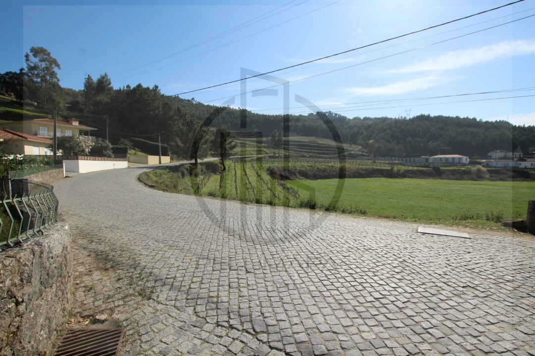 Terreno para Venda em Santo Tirso, Couto (Santa Cristina e São Miguel) e Burgães Foto 5