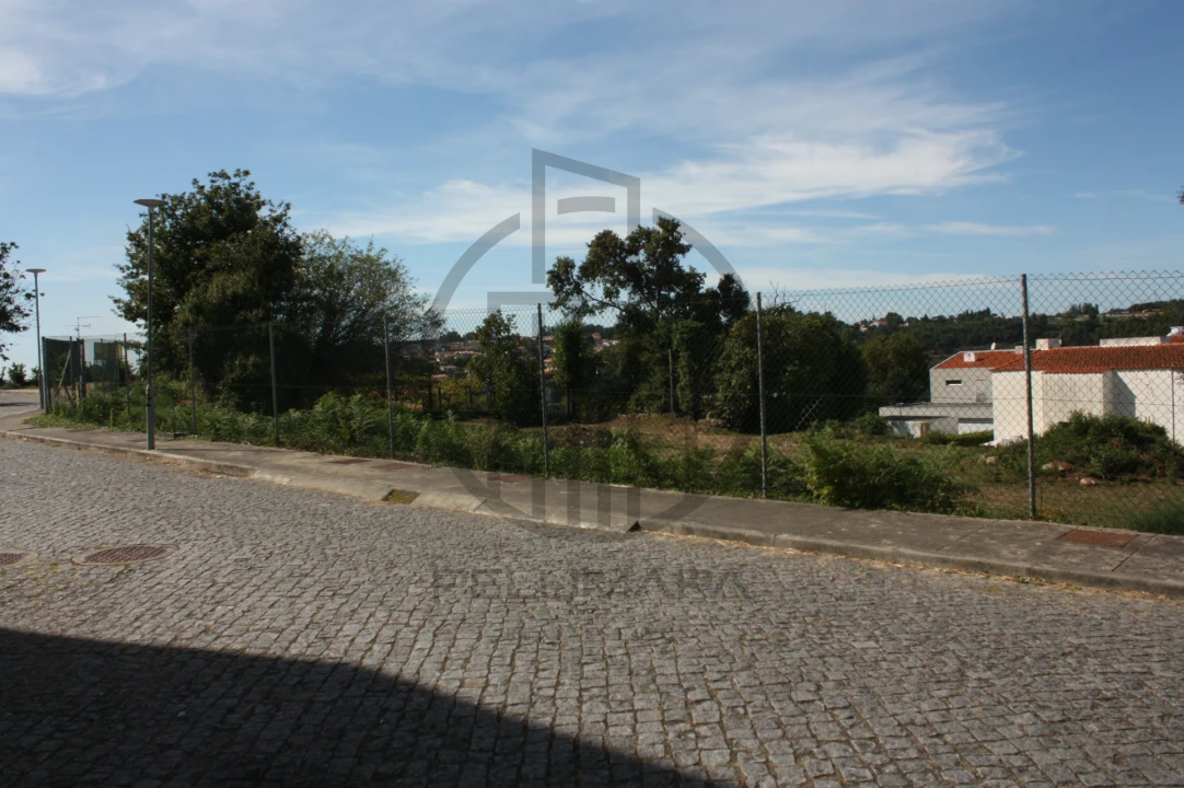 Terreno para Venda em Santo Tirso, Couto (Santa Cristina e São Miguel) e Burgães Foto 6