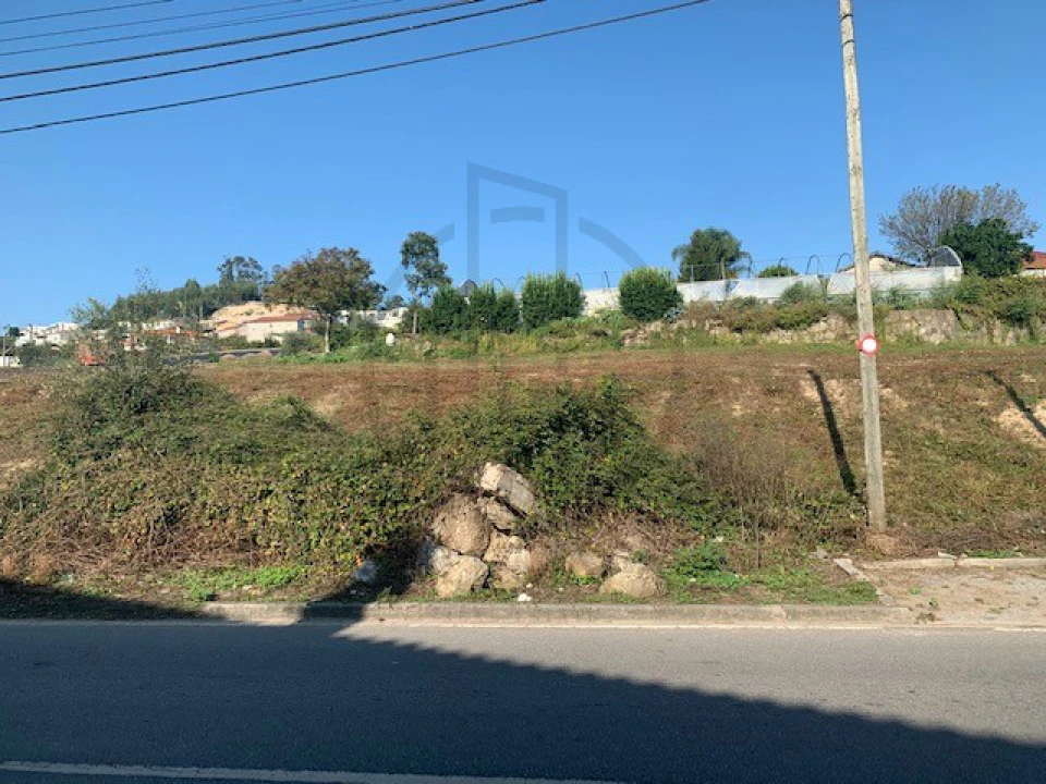 Terreno para Venda em Cambeses Foto 3