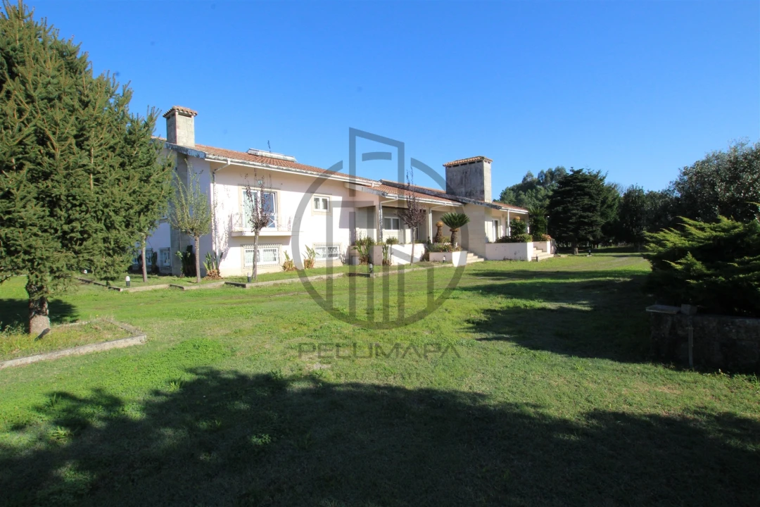 Quinta T6 para Venda em Antas e Abade de Vermoim Foto 1