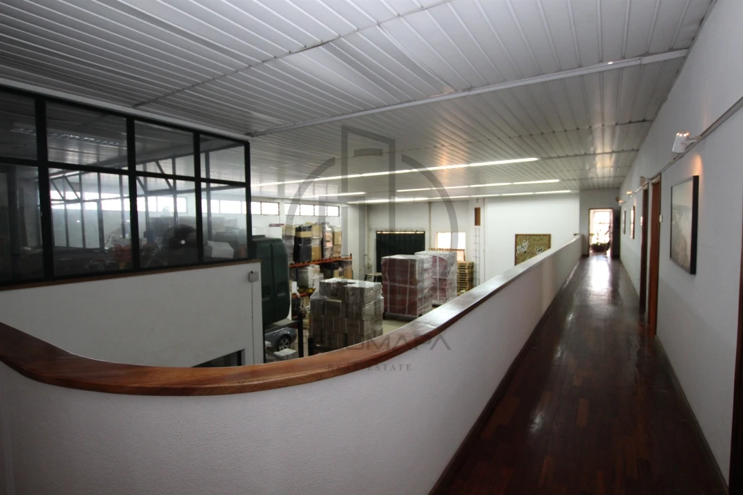 Armazém para Venda em Antas e Abade de Vermoim Foto 25