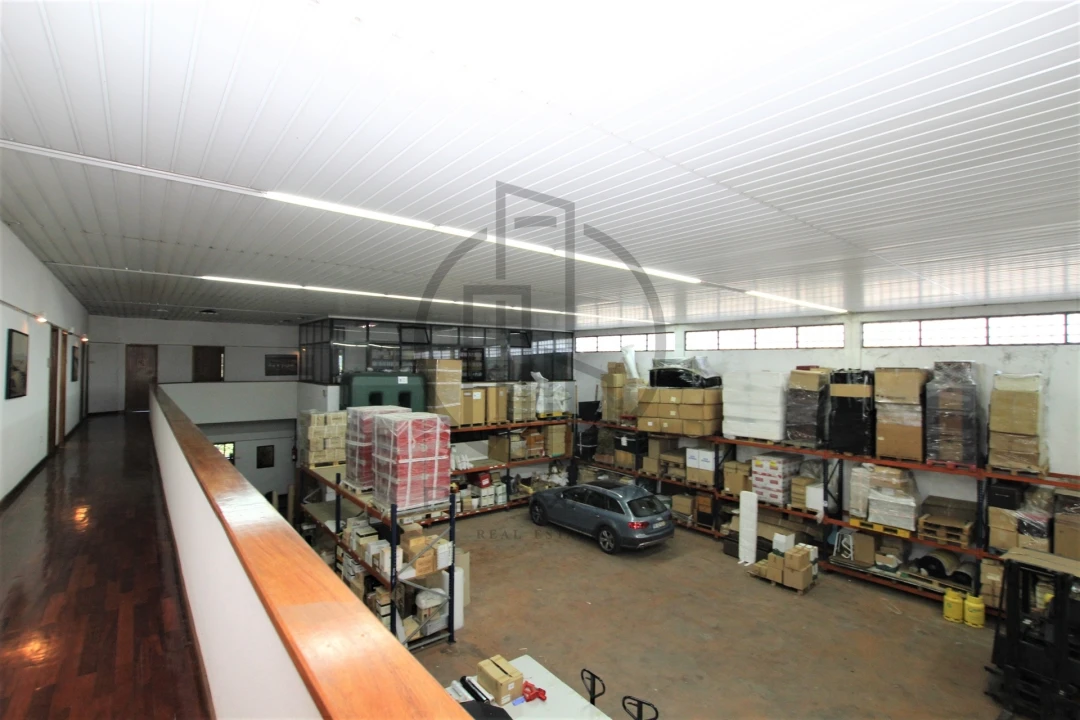 Armazém para Venda em Antas e Abade de Vermoim Foto 28