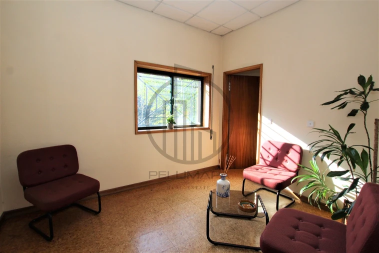 Armazém para Venda em Antas e Abade de Vermoim Foto 16