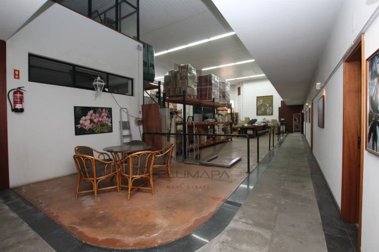 Armazém para Venda em Antas e Abade de Vermoim Foto 5