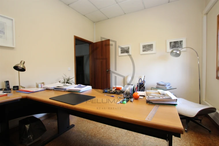 Armazém para Venda em Antas e Abade de Vermoim Foto 21