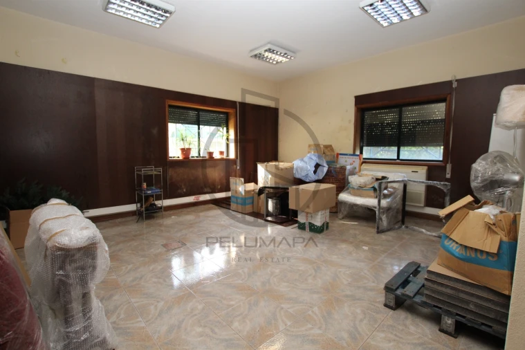 Armazém para Venda em Antas e Abade de Vermoim Foto 12