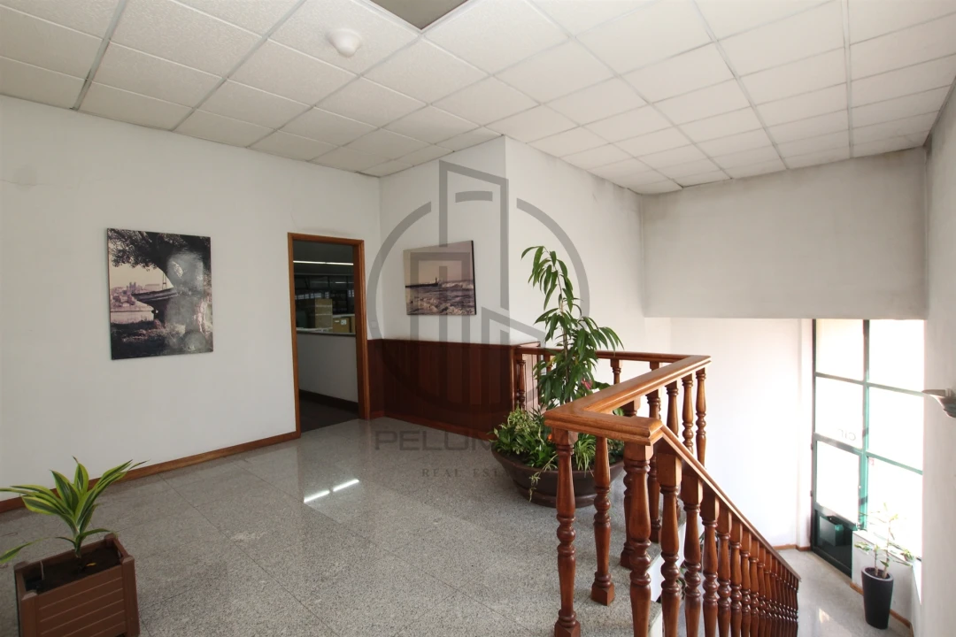 Armazém para Venda em Antas e Abade de Vermoim Foto 15