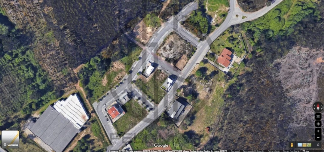 Terreno para Venda em Folgosa Foto 3