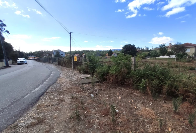 Terreno para Venda em Campos e Vila Meã Foto 5