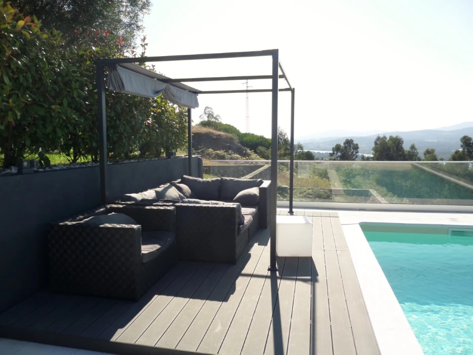 Moradia T3 para Venda em Loivo Foto 22