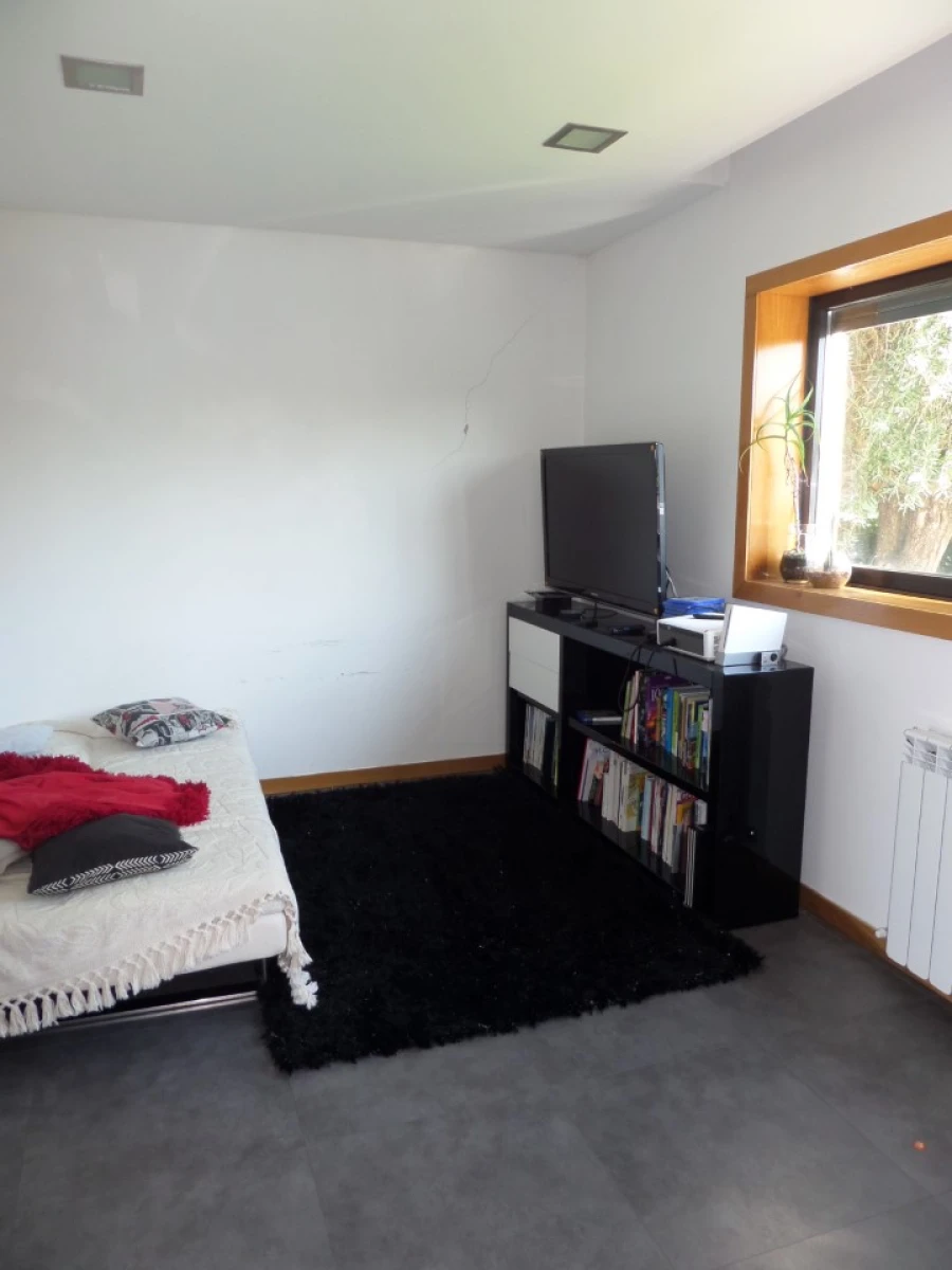 Moradia T3 para Venda em Loivo Foto 10