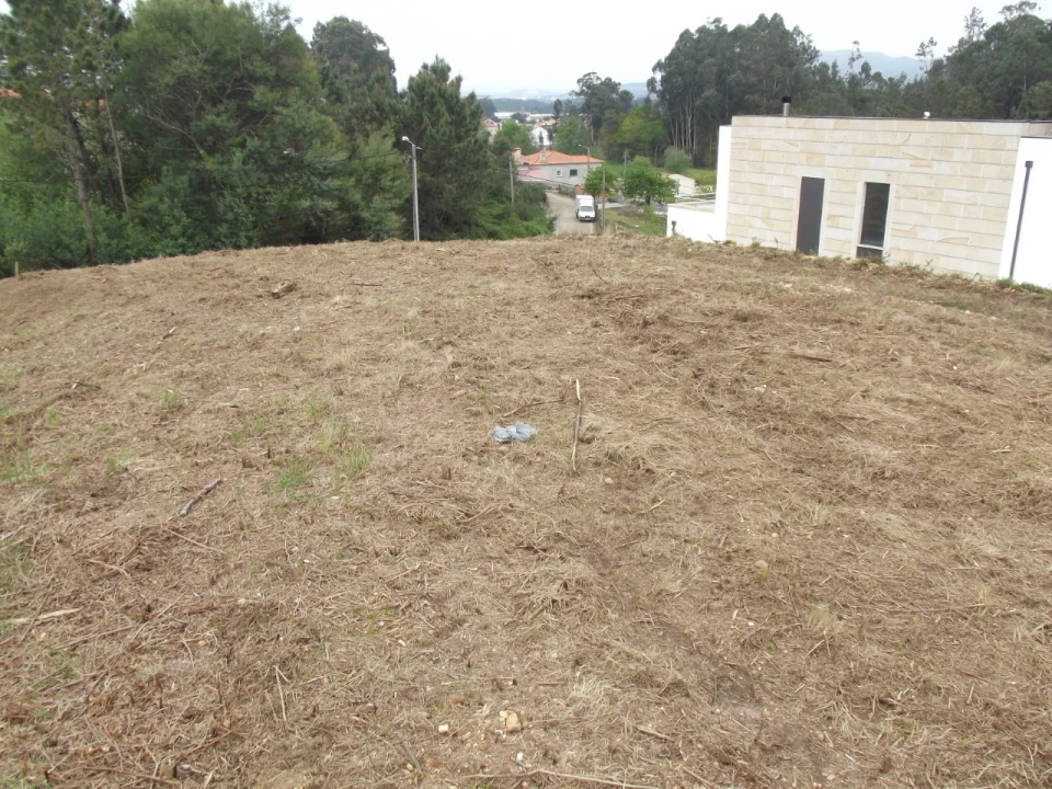 Terreno para Venda em Campos e Vila Meã Foto 2