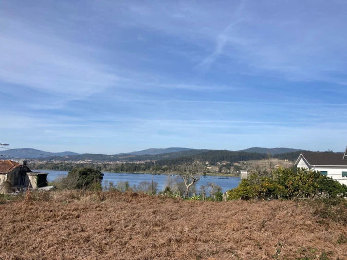 Terreno para Venda em Gondarem Foto 3