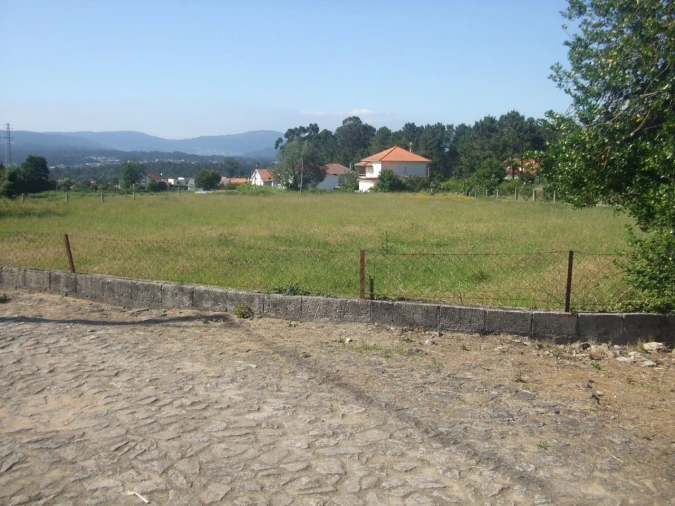 Terreno para Venda em Reboreda e Nogueira Foto 1