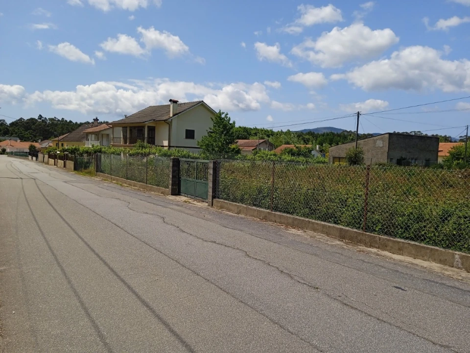 Terreno para Venda em Campos e Vila Meã Foto 2