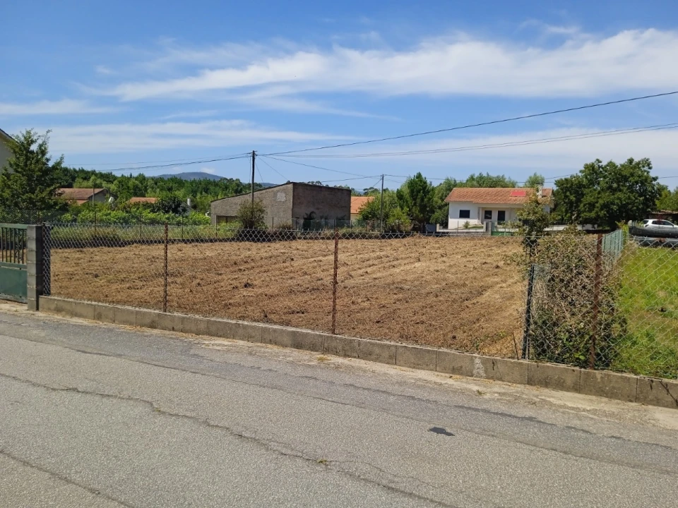 Terreno para Venda em Campos e Vila Meã Foto 5