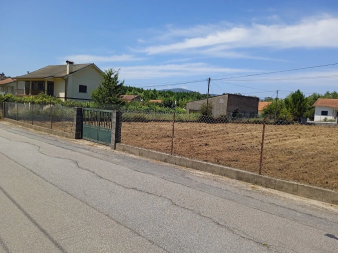 Terreno para Venda em Campos e Vila Meã Foto 6