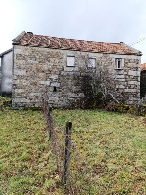 Moradia T0 para Venda em Castro Laboreiro e Lamas de Mouro