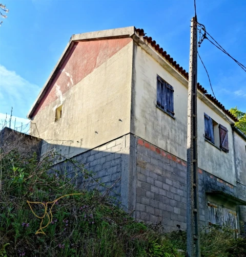 Moradia T0 para Venda em Castro Laboreiro e Lamas de Mouro