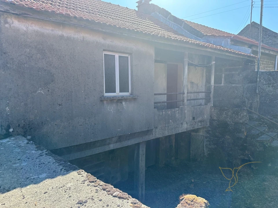 Moradia T0 para Venda em Castro Laboreiro e Lamas de Mouro Foto 4