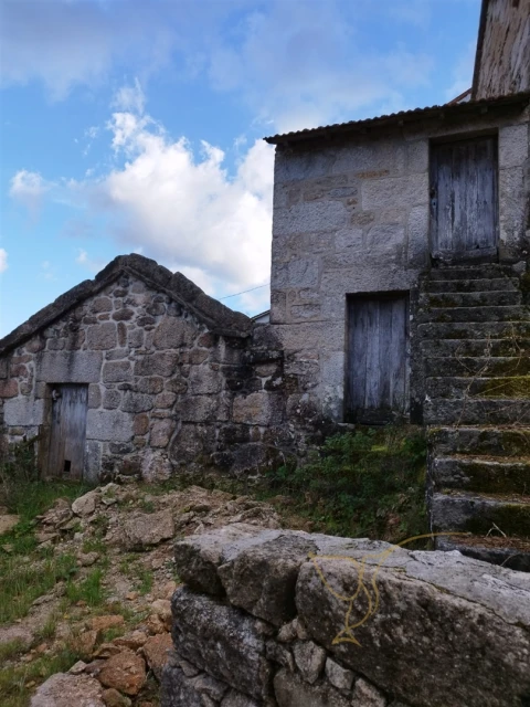 Moradia T0 para Venda em Castro Laboreiro e Lamas de Mouro