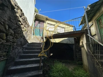 Moradia T0 para Venda em Castro Laboreiro e Lamas de Mouro