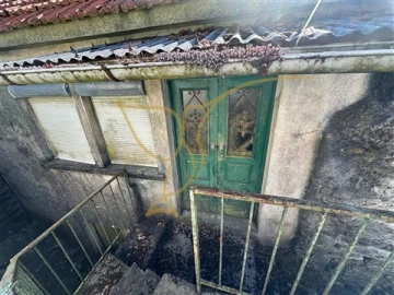 Moradia T0 para Venda em Castro Laboreiro e Lamas de Mouro